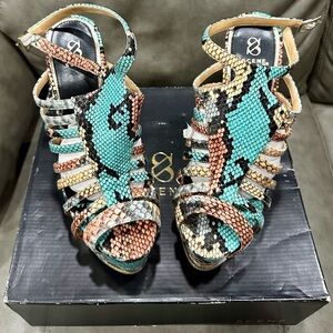 Scene Heels